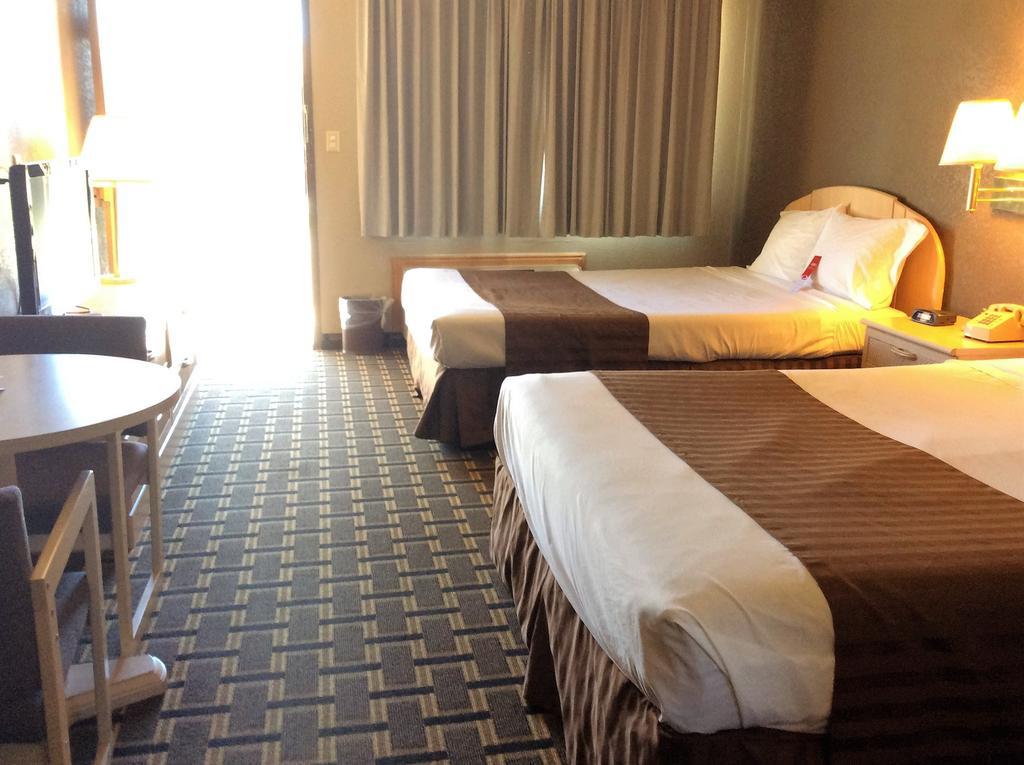 Econo Lodge 比弗 外观 照片