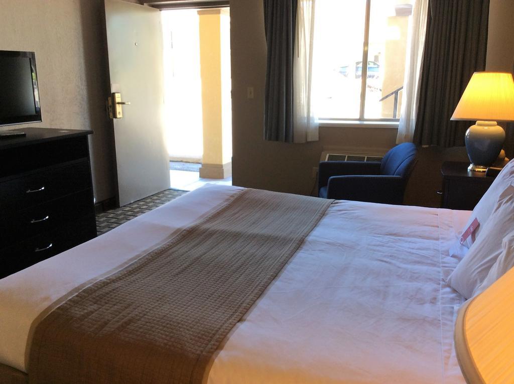 Econo Lodge 比弗 外观 照片
