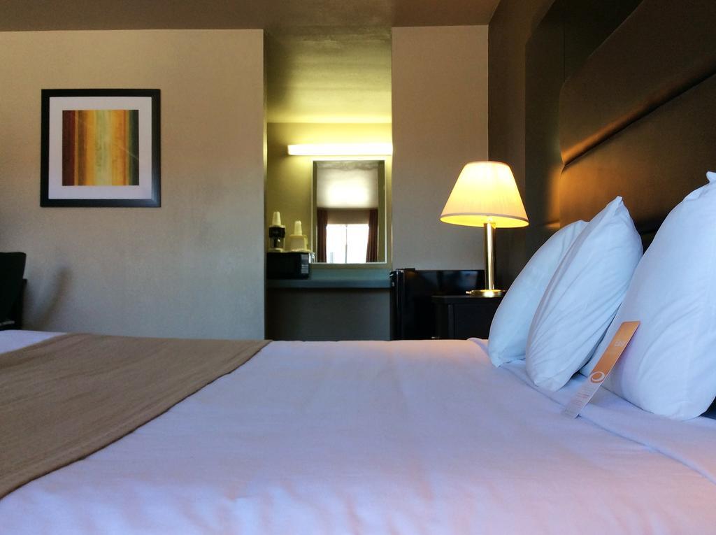 Econo Lodge 比弗 外观 照片